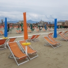 sun-loungers-1392768_1920 (1)