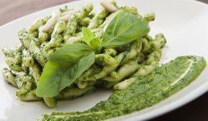 primi-treccine-pesto-genovese-770x450