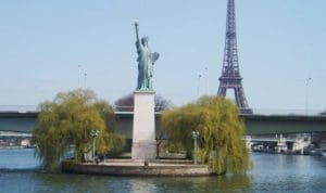 Statua-della-libertà-Parigi