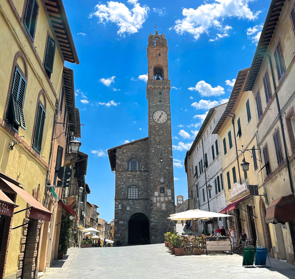 Piazza del Popolo e Palazzo dei Priori