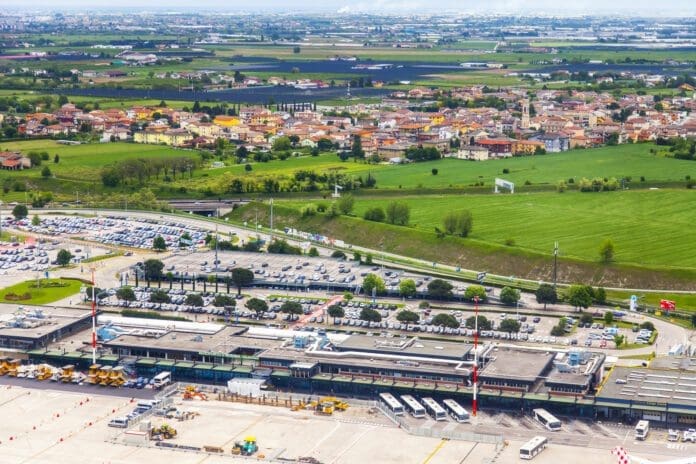 Aeroporto di Verona Vista aerea