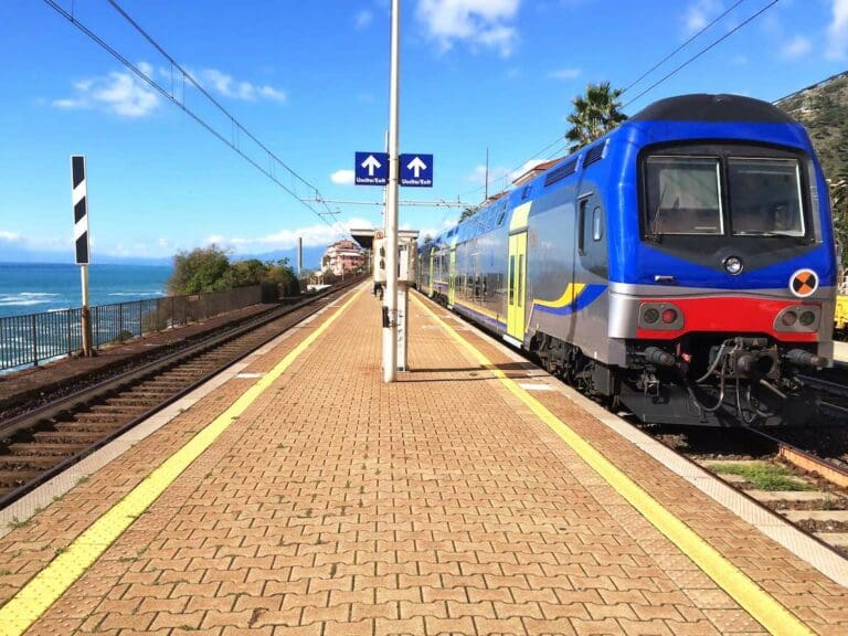Da Genova al Tigullio: treno e transfer in un solo biglietto